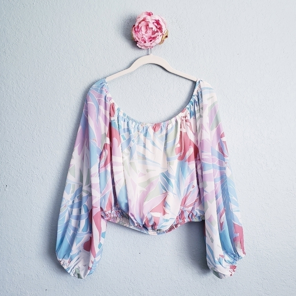 Pink Lily Multicolor Palm Long Sleeve Crop Top
